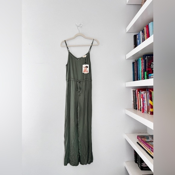 Revolve Nation LTD green jumpsuit size medium NWT - Picture 2 of 13